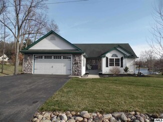 103 Ashworth Dr, Horton, MI 49246