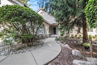 4826 Cliffside Dr Unit 18, West Bloomfield, MI 48323