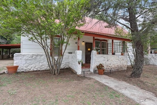 806 East Ave E, Alpine, TX 79830