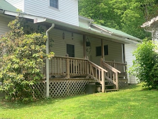 132 Arnoldsburg Rd, Arnoldsburg, WV 25234