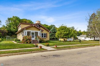 732 Center St, Enderlin, ND 58027