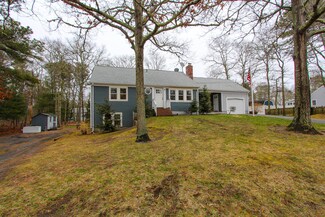 36 Bramblebush Dr, Cotuit, MA 02635