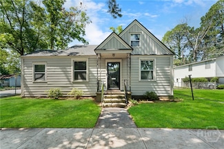 831 E 36th St, Savannah, GA 31401