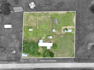 526 Harrisburg Rd, Brenham, TX 77833