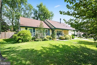 244 Cherrywood Ln, Swedesboro, NJ 08085