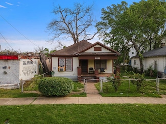 3229 Mcgowen St, Houston, TX 77004