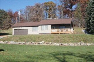 776 County Line Rd, Acme, PA 15610