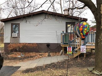 9 Gwyn Ln, Bloomfield, NY 14469