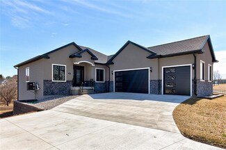 3371 Mckinley Ave, Des Moines, IA 50321