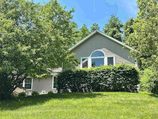 243 Old Chesterfield Rd, Hinsdale, NH 03451