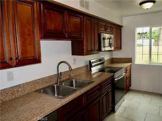 8055 Canby Ave Unit 5, Reseda, CA 91335