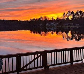 28 Downey St, Hopkinton, MA 01748