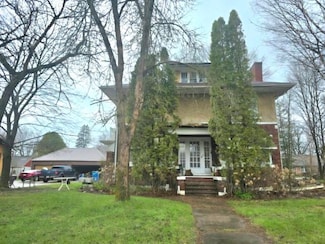 931 Main St, Gresham, WI 54128