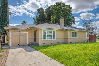 3946 E Thomas Ave, Fresno, CA 93702