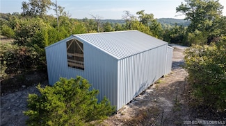 253 Graham Dr, Glaze Township, MO 65017