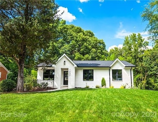 1037 Keystone Ct, Charlotte, NC 28210