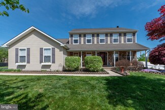 1035 Oak Hill View Dr, Gilbertsville, PA 19525