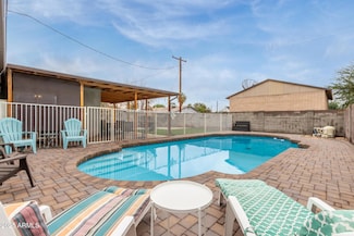 7913 W Verde Ln, Phoenix, AZ 85033