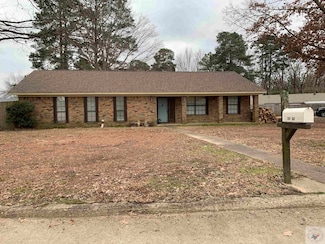 209 Kay St, Nash, TX 75569