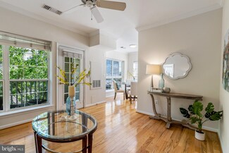 4550 Strutfield Ln Unit 2225, Alexandria, VA 22311