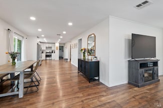 128 Newell Cir, Napa, CA 94558