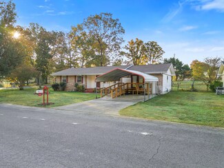 122 Belmeade Dr, Rossville, GA 30741