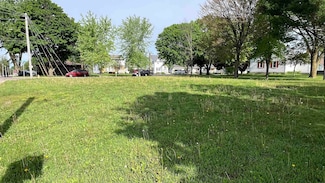 342 S Locust Ave, New Hampton, IA 50659