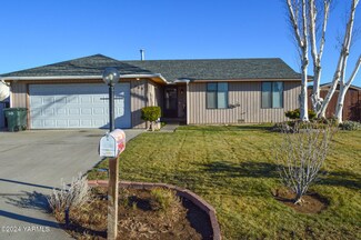 211 S 74th Ave, Yakima, WA 98908