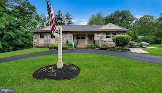 342 Green St, Doylestown, PA 18901