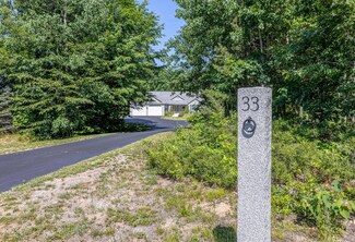 33 Evergreen Dr, Buxton, ME 04093