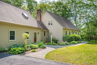 7 Major Moore Cir, Paxton, MA 01612