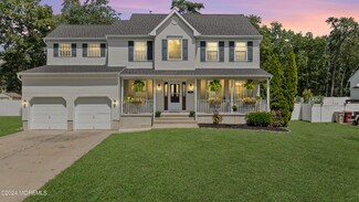 35 Brittany Dr, Bayville, NJ 08721