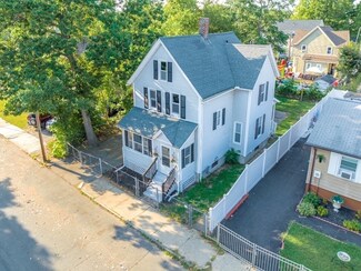 12 Ladd St, Springfield, MA 01109