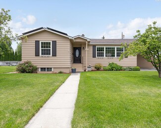 77 Mcmurray St, Richland, WA 99354