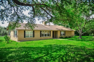 1145 County Road 250, Weimar, TX 78962