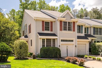 1366 Park Garden Ln, Reston, VA 20194