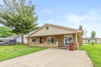 521 Sunset Dr, Edinburgh, IN 46124