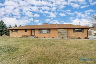 1028 Avery Dr, Bowling Green, OH 43402