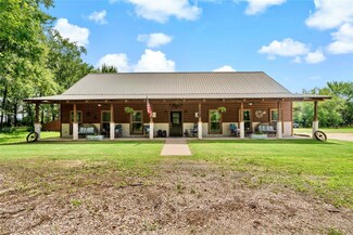 3904 U S 271, Powderly, TX 75473