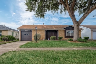 2703 Cypress St, Pasadena, TX 77502