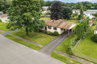 7 Helm St, South Hadley, MA 01075