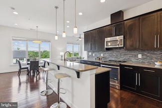1107 S Walter Reed Dr Unit 502, Arlington, VA 22204