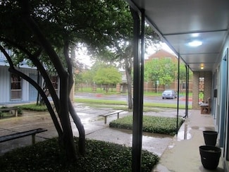 425 S Oak St Unit 106, Arlington, TX 76010