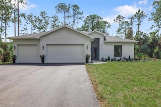 916 22nd Ave NE, Naples, FL 34120