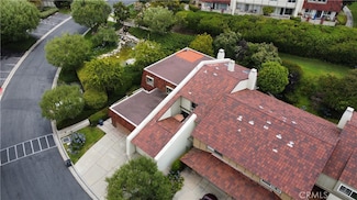 84 Cresta Verde Dr, Rolling Hills Estates, CA 90274