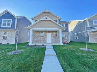 2584 Lamar Dr, Whitestown, IN 46075