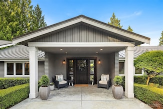 400 Detwiller Ln, Bellevue, WA 98004
