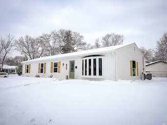 1839 Renfrew Dr, South Bend, IN 46614