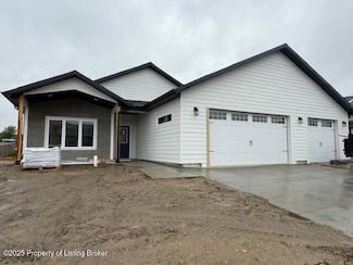1180 24th St W, Dickinson, ND 58601