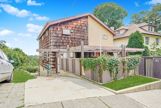 87 Louis St, Staten Island, NY 10304